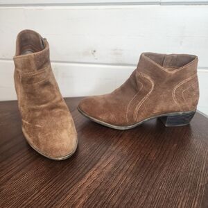 Skechers Tan Suede Ankle Booties Size 7.5